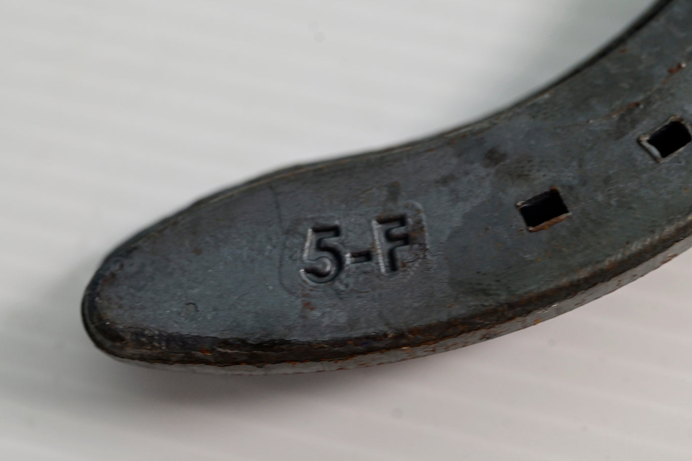The St Croix Concord Steel Horseshoe Toe Clip Front 5 [sz:5]
