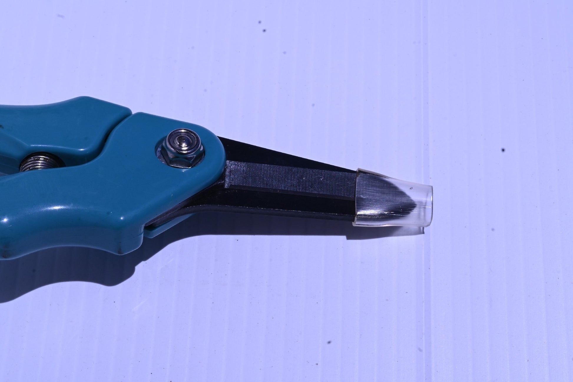 Compact Hoof Shear