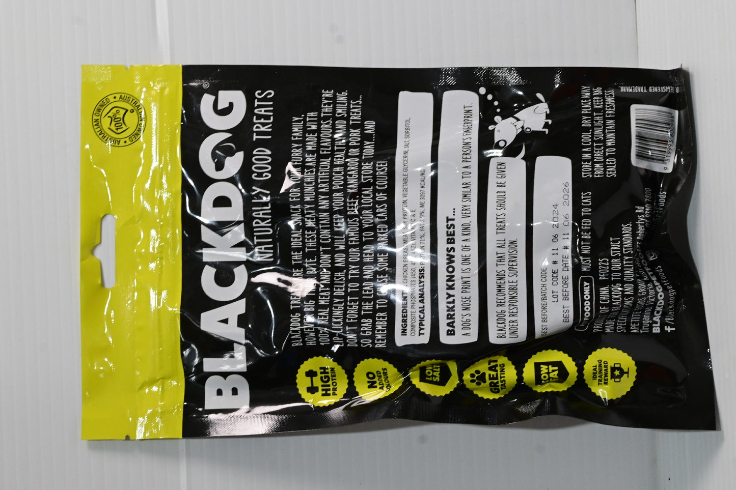 Blackdog Chicken Breast 120gm Dog Treat [sz:120g]