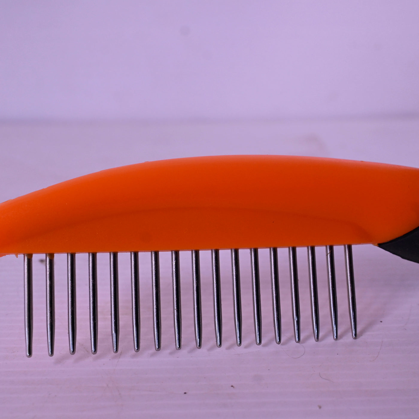 Scream Coarse Comb Loud Orange