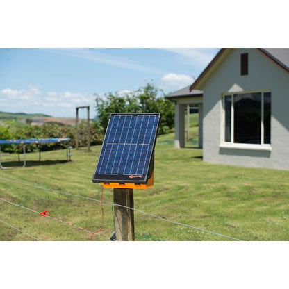 S200 Portable Solar Energizer